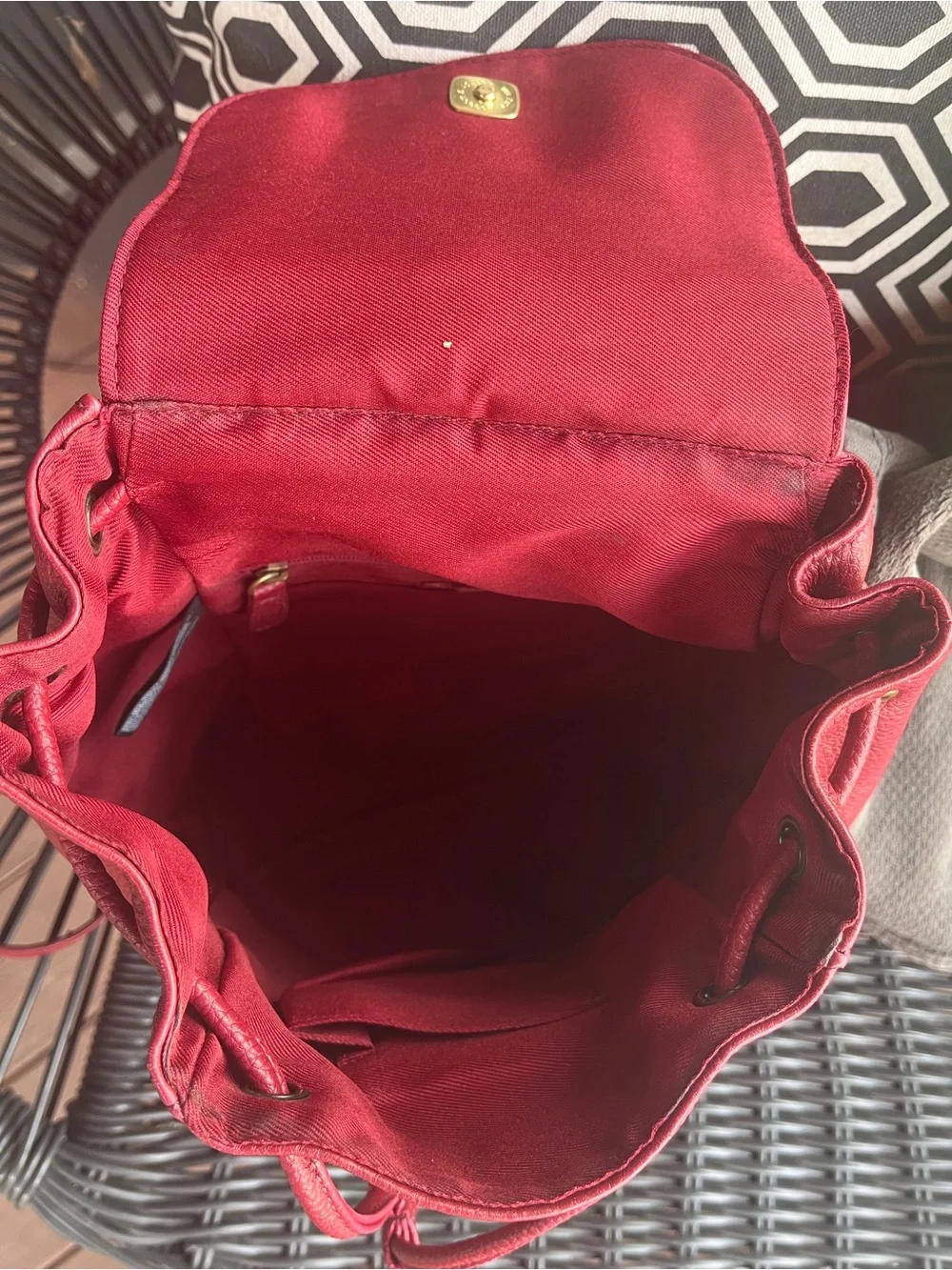 Liz Claiborne Vintage Red Pebbled Leather Drawstring Backpack Purse